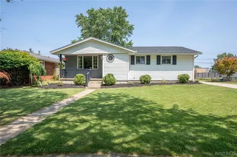 63 Queens Dr, West Seneca, NY 14224