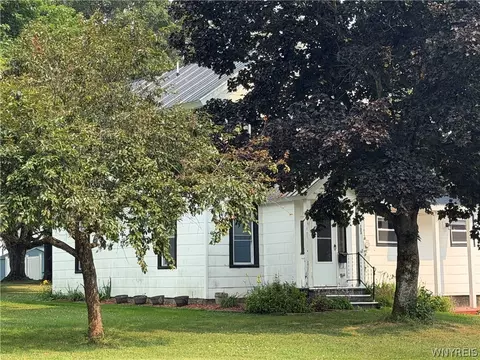 103 9th St, Little Valley, NY 14755