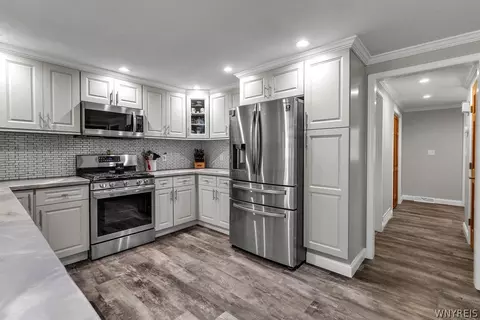 Kitchen - 10875 Howe Rd, Clarence, NY 14031 photo 3 of 5