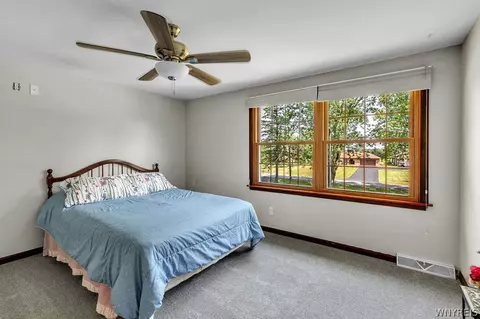 Bedroom - 10875 Howe Rd, Clarence, NY 14031 photo 4 of 6