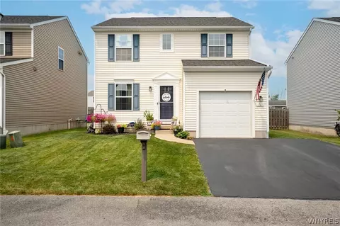 16 Jordy Ct, Hamburg, NY 14075