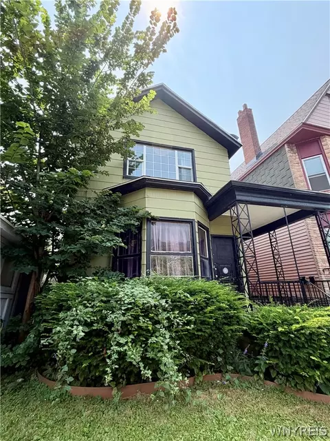 61 York St, Buffalo, NY 14213