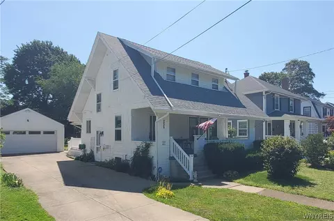 256 Maple Ave, Hamburg, NY 14075
