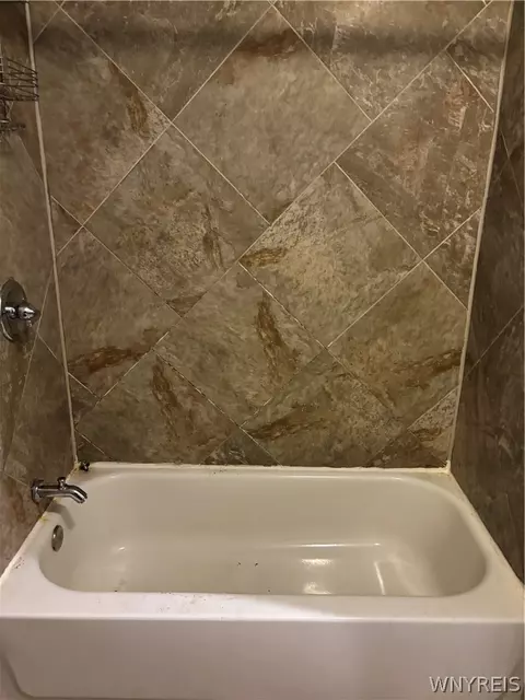 Bath - 100 E Doughty St, Dunkirk, NY 14048 photo 6 of 6