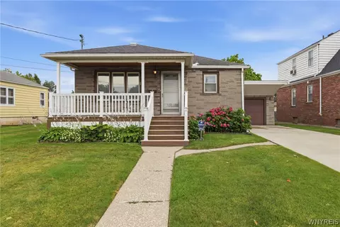 2743 Livingston Ave, Niagara Falls, NY 14303