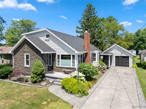 10618 Linwood Dr, Dunkirk, NY 14048