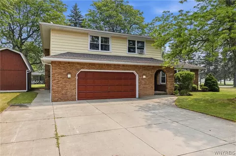 3 Beaverbrook Ct, Depew, NY 14043
