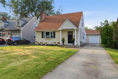 98 Northwood Dr, Buffalo, NY 14223