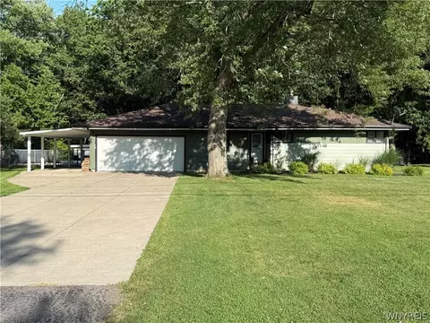 767 Kirkwood Dr, Grand Island, NY 14072