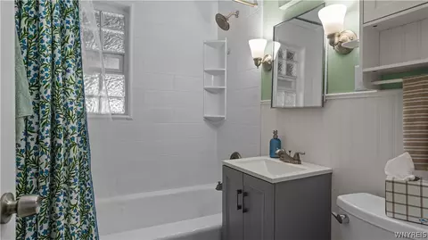Bath - 153 Eiseman Ave, Buffalo, NY 14217 photo 1 of 1
