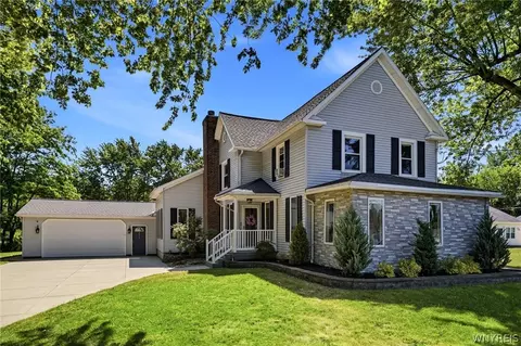 4611 Shisler Rd, Clarence, NY 14031
