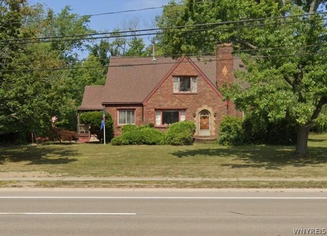 4862 Southwestern Blvd, Hamburg, NY 14075