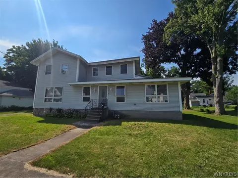 218 E Park St #216, Albion, NY 14411