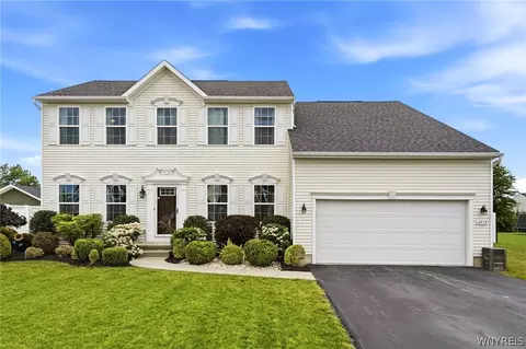 4973 Devonshire Ln, Pendleton, NY 14094