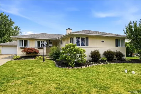 275 Pryor Ave, Tonawanda, NY 14150