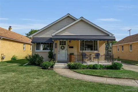 102 Central Blvd, Cheektowaga, NY 14225
