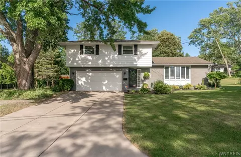 5445 Sterling Rd, Hamburg, NY 14075