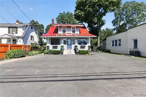 93 Lake St, Hamburg, NY 14075