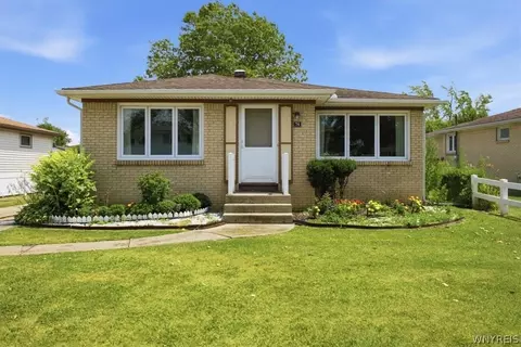 74 Lucy Ln, Cheektowaga, NY 14225