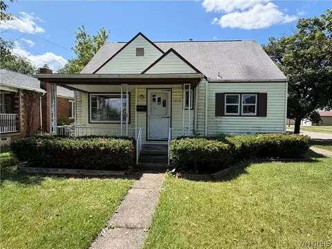 1058 92nd St, Niagara Falls, NY 14304