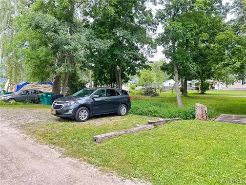 Exterior - 4366 Springbrook Rd E, Castile, NY 14427 photo 5 of 9
