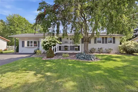 545 Northfield Dr, Porter, NY 14174
