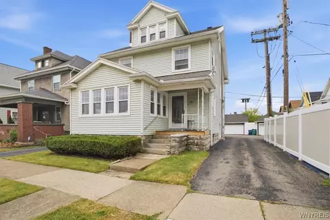 50 Saranac Ave, Buffalo, NY 14216