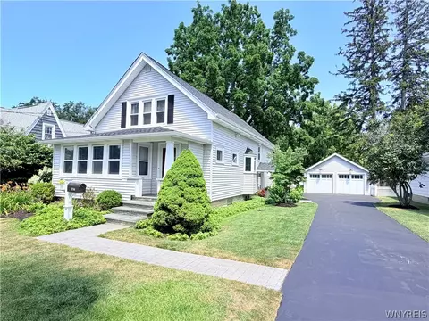 3794 Westview Ave, Hamburg, NY 14075