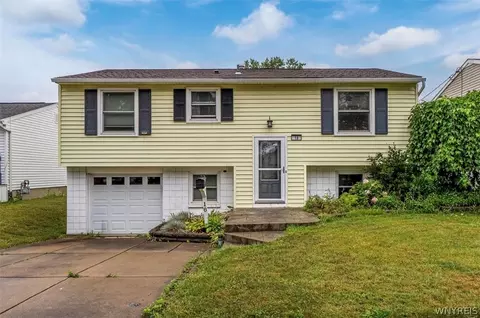 18 Lille Ln, Cheektowaga, NY 14227