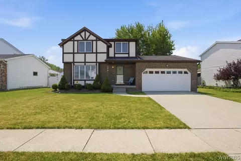 222 Hillpine Rd, Cheektowaga, NY 14227