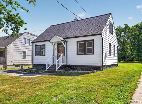 3093 Lyth Rd, Buffalo, NY 14218