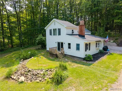 1165 Sierk Rd, Bennington, NY 14011