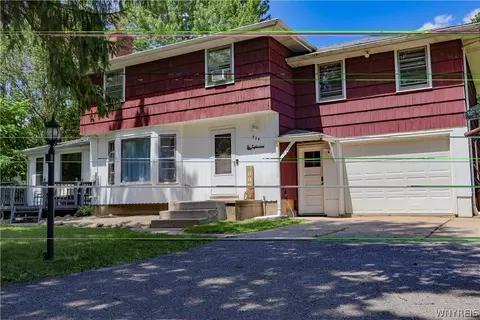 954 N French Rd, Amherst, NY 14228