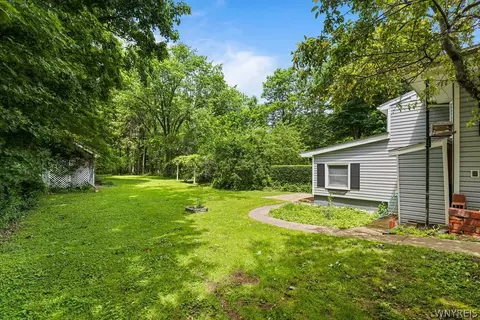 Exterior - 6940 Versailles Rd, Evans, NY 14047 photo 2 of 6