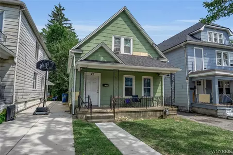 25 La Force Pl, Buffalo, NY 14207