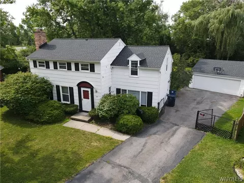 23 Millbrook Ct, Amherst, NY 14221