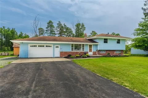 2776 Fix Rd, Grand Island, NY 14072
