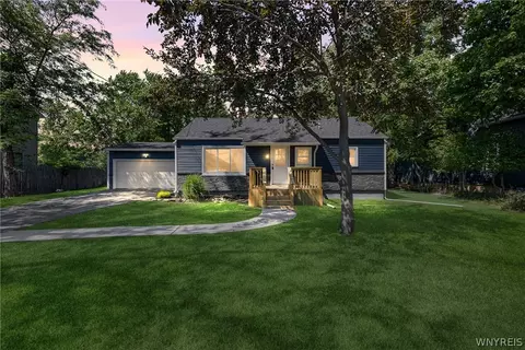 180 Summit Ave, Orchard Park, NY 14127