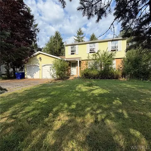 5092 Rogers Rd, Hamburg, NY 14075