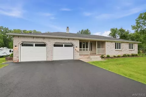 4130 Ransom Rd, Clarence, NY 14031