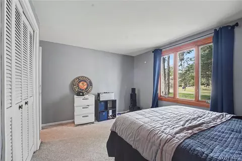 Bedroom - 79 E Jerge Dr, Elma, NY 14059 photo 5 of 5