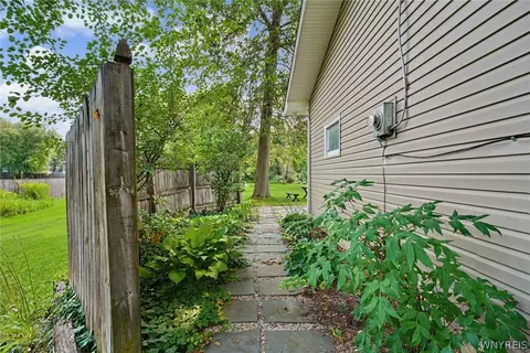 Exterior - 79 E Jerge Dr, Elma, NY 14059 photo 4 of 12