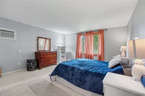 Bedroom - 79 E Jerge Dr, Elma, NY 14059 photo 1 of 5