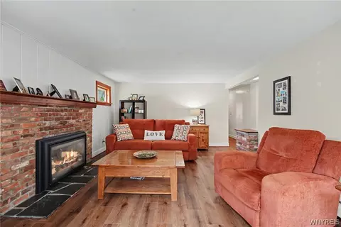 Living - 79 E Jerge Dr, Elma, NY 14059 photo 2 of 3