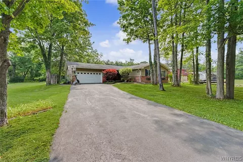 Exterior - 79 E Jerge Dr, Elma, NY 14059 photo 5 of 12