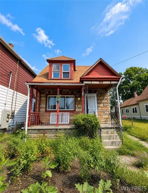 40 Ashley St, Buffalo, NY 14212