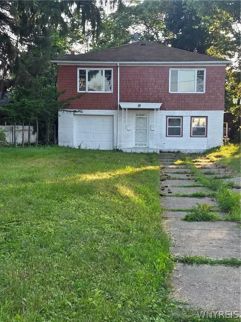 6 Palos Pl, Buffalo, NY 14215
