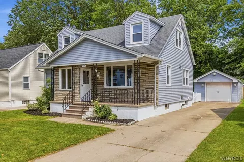629 74th St, Niagara Falls, NY 14304