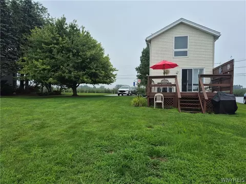 14651 Lakeshore Rd, Carlton, NY 14477