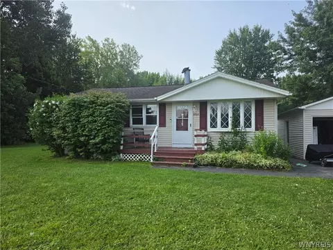 9304 Fisk Rd, Royalton, NY 14001